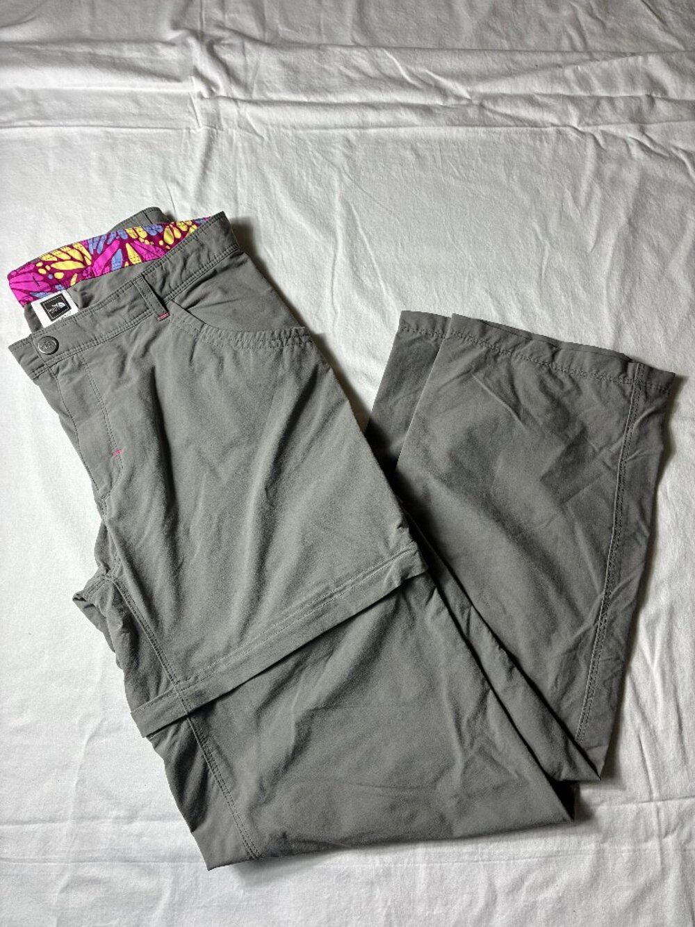 The North Face Girls Size XL 18 Gray Convertible Zip Off Hiking Pants Shorts